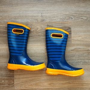 BOGS kids rain boots